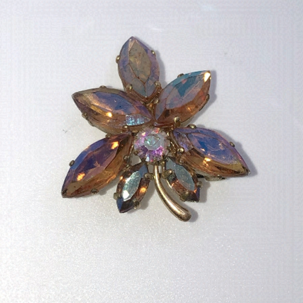 AURORA Borealis AB Crystal Topaz Brown Floral Leaf Brooch Gold Tone Metal 1.5”